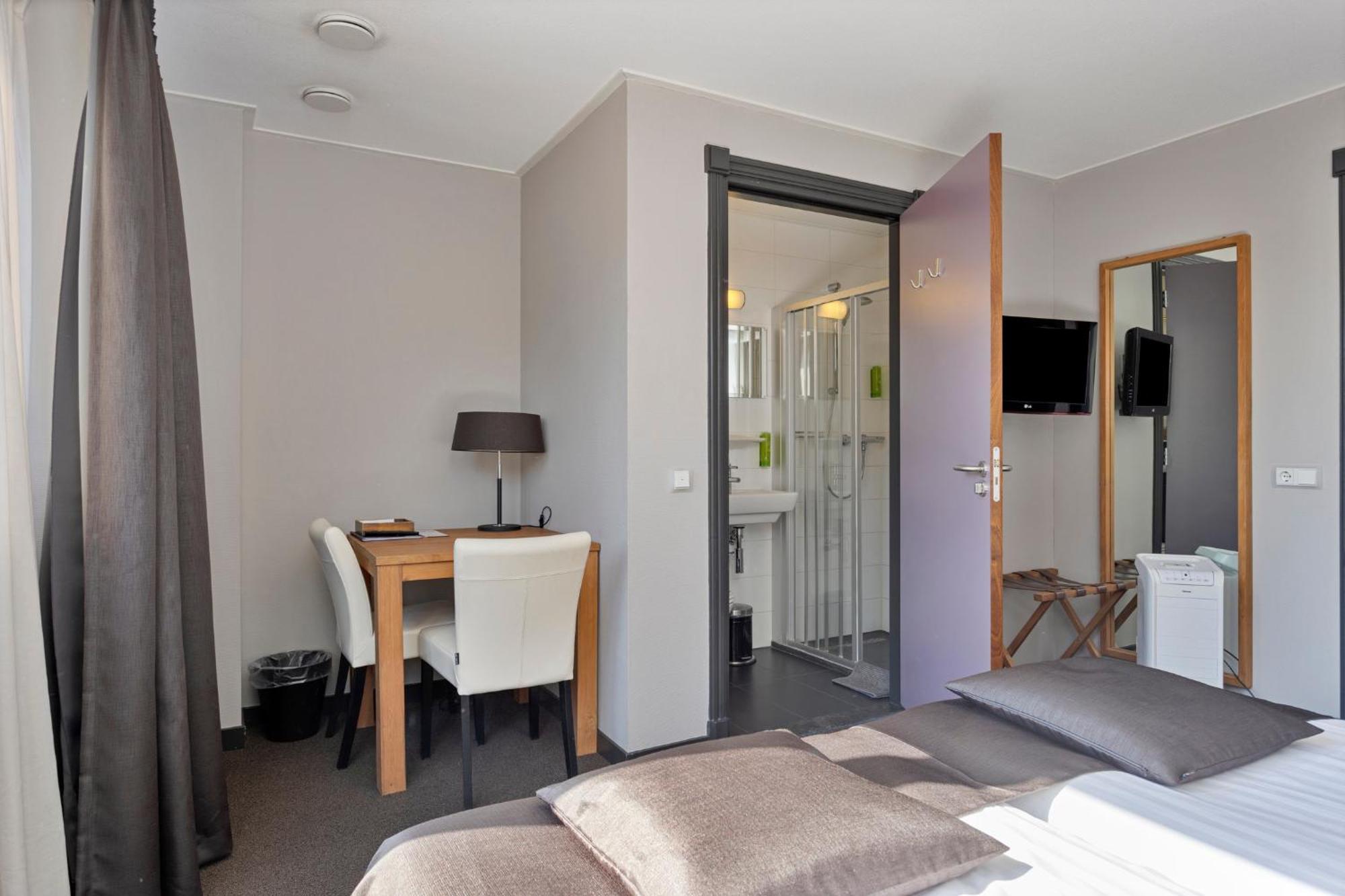 Hunzego Hotel Uithuizermeeden Экстерьер фото