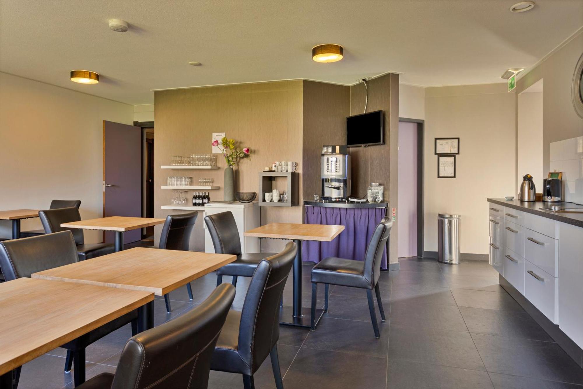 Hunzego Hotel Uithuizermeeden Экстерьер фото